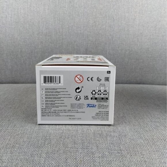 Funko Star Wars: The Mandalorian Dark Trooper with Grogu Glow-in-the-Dar… - Picture 8 of 8